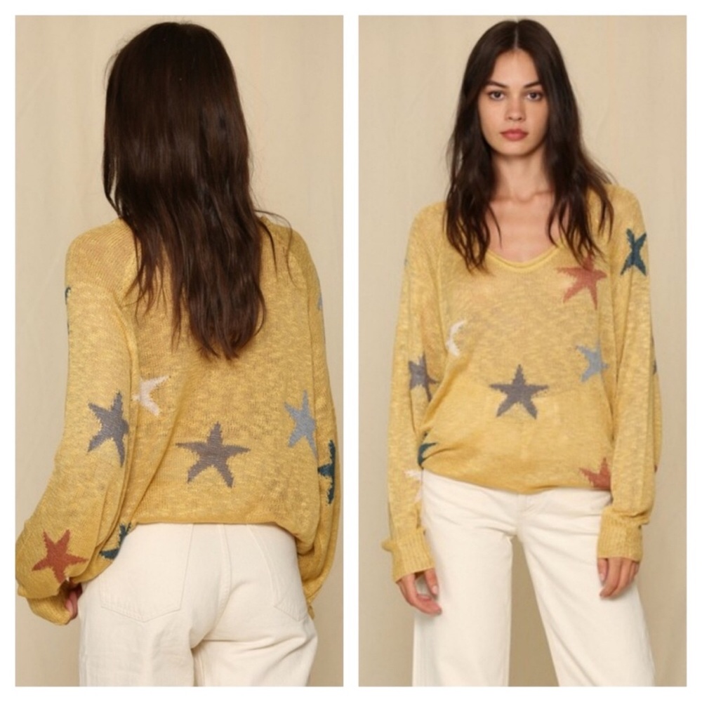 Gorgeous Light Sweater with Stars NWT